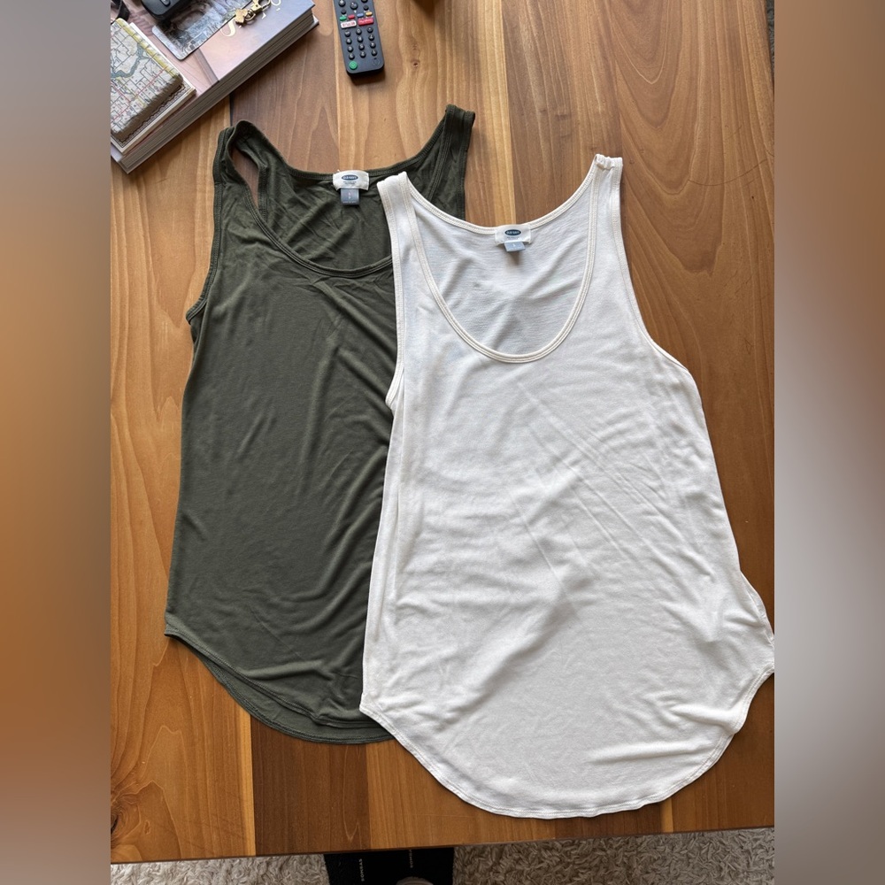 Old Navy Women's Tank Tops - Olive Green & White (set of 2)